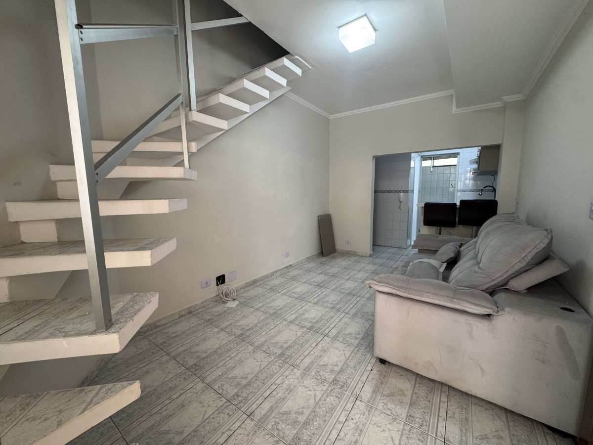 Sobrado em condomínio à venda com 2 quartos, 62m² - Guilhermina,Praia Grande